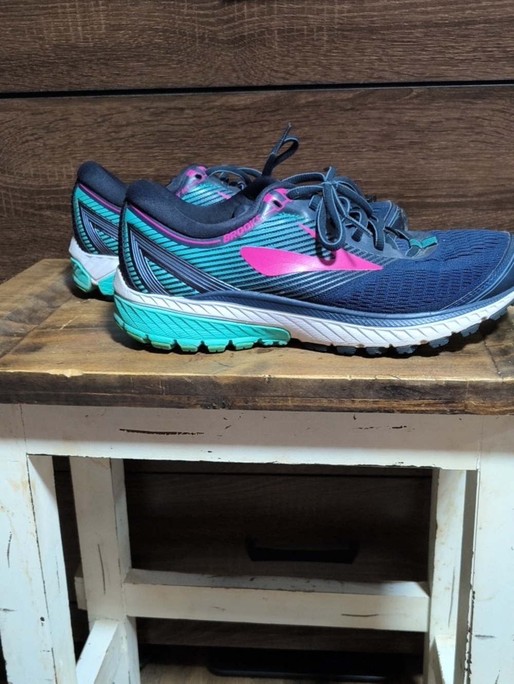 Brooks Women's Navy Running Shoes with Pink and Teal Accents